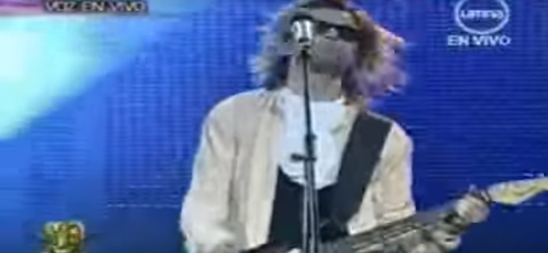 Kurt Cobain mindenkit átvágott, Peruban él, és jobbkezes gitárt használ