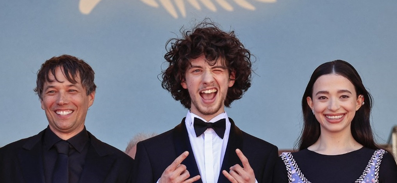 Ennyi ember még sohasem nevetett együtt Cannes-ban