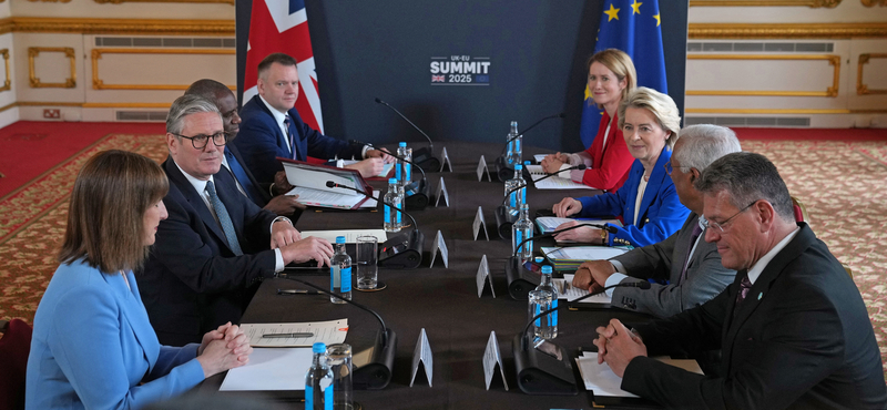 Öt évvel a Brexit után fontos védelmi és kereskedelmi megállapodásokat kötött Nagy-Britannia és az EU