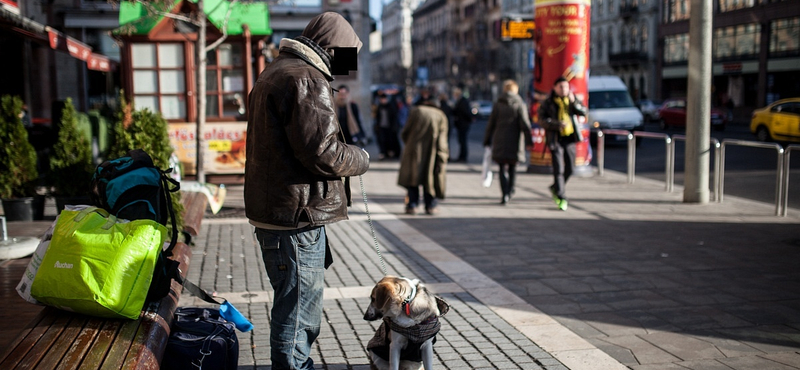 Döntött a Kúria: mégsem tilthatják ki egész Budapestről a hajléktalanokat