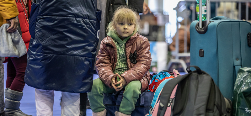 Az ukrán gyerekek több mint fele elmenekült otthonából 