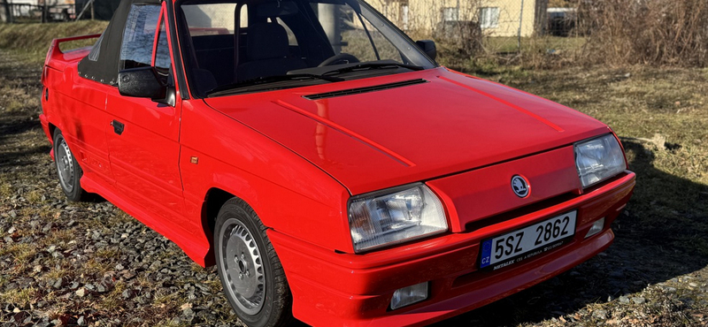 Méregdrága csehszlovák időgép ez a nyitható tetejű Skoda Favorit