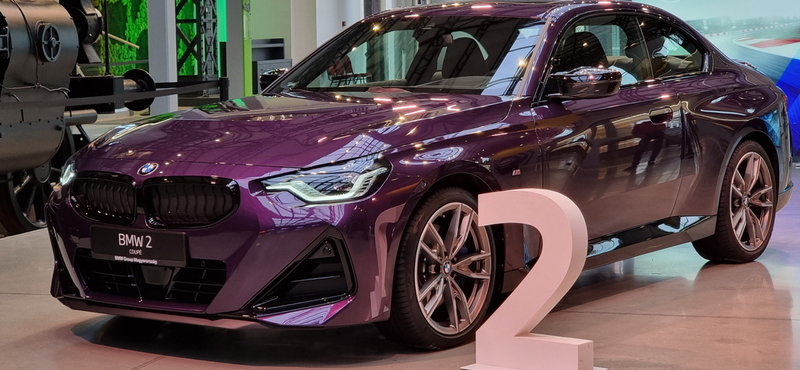 Gyári fotókon a vadonatúj BMW M2