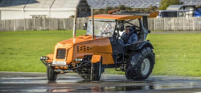 140 km/h-val repeszt az 500+ lóerős világbajnok traktor