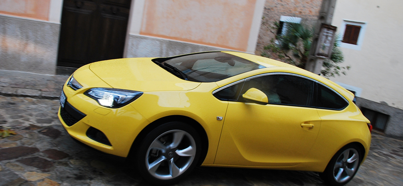 Opel Astra GTC teszt: tartsd az úton, haver!