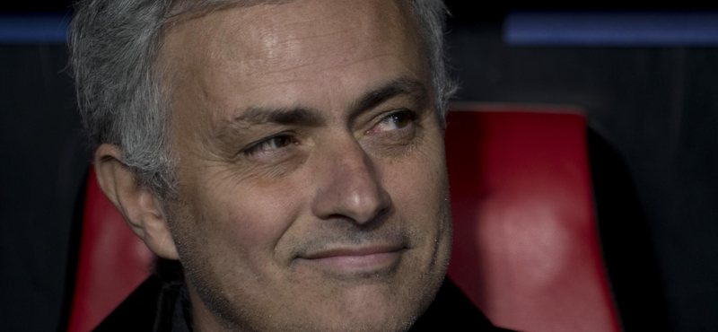 Fura szerepben tűnik majd fel Mourinho a focivébén