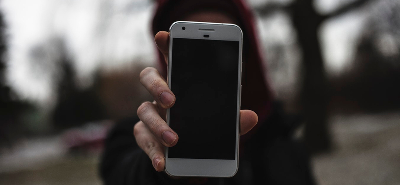 Nem legenda: a hideg időben tényleg gyorsabban merül a mobil
