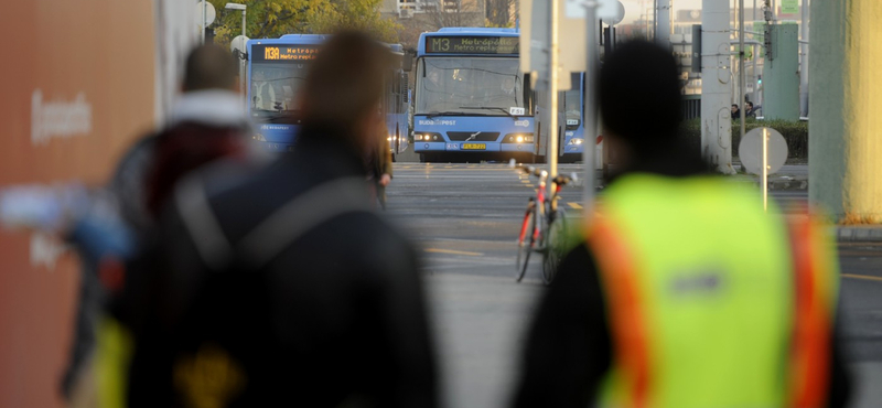 Négy dolog, ami jól működik a metrópótlásban, és kettő, amin javítani kellene