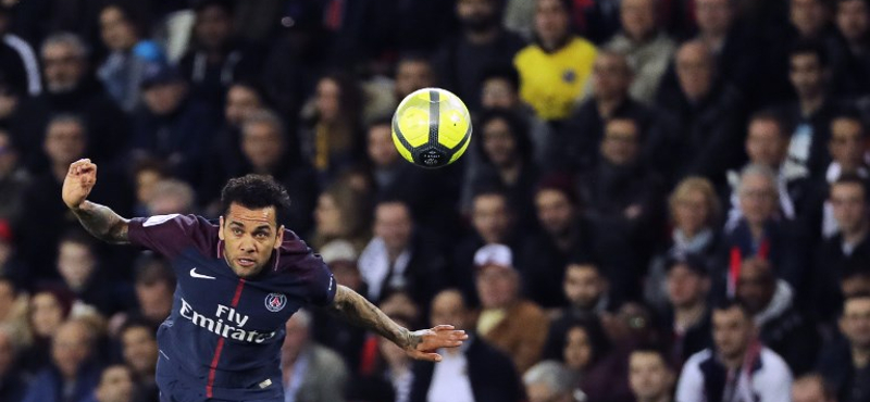 Soha senki nem nyert még annyi trófeát, mint Dani Alves