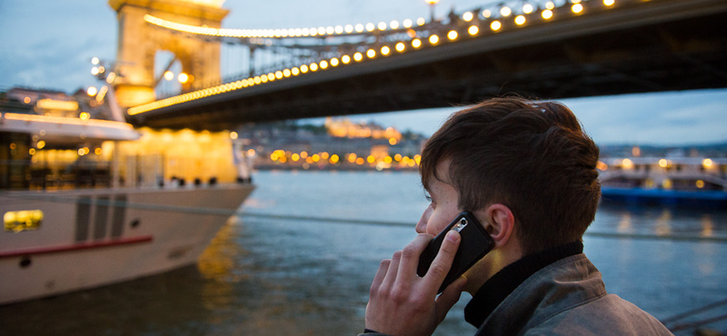 Lázár megint bedobta az állami mobilszolgáltató ötletét, a Magyar Idők meg felkapta