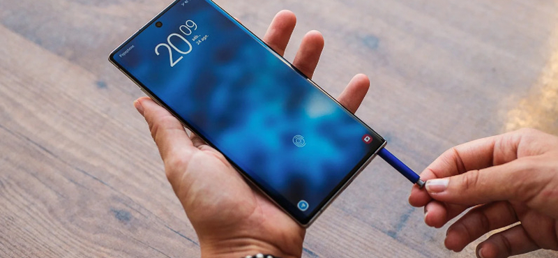 Napokon belül egy olcsóbb telefont tehet ki a polcokra a Samsung, jön a Note10 Lite