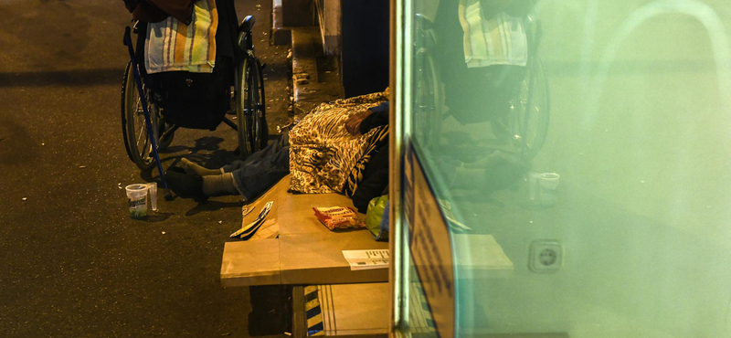 Budapesten is elvitték az első hajléktalant