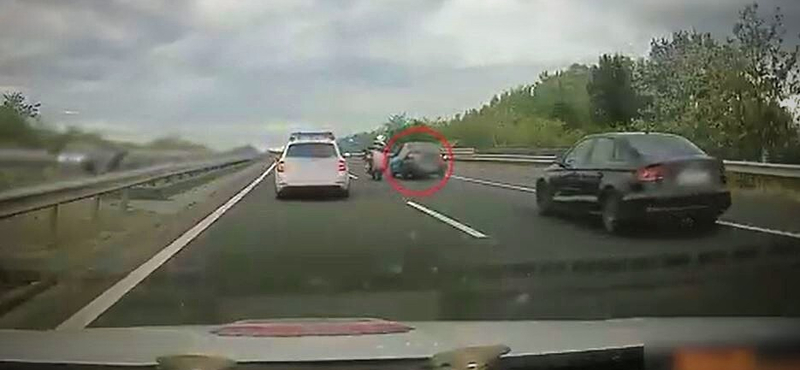 Autósüldözés volt Miskolctól Budapest felé – videón, ahogy az ámokfutó a rendőröket is leszorítja