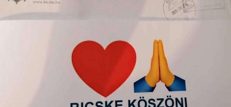 Szívecskés emotikonnal hálálta meg az egészségügyi dolgozók munkáját a fideszes polgármester