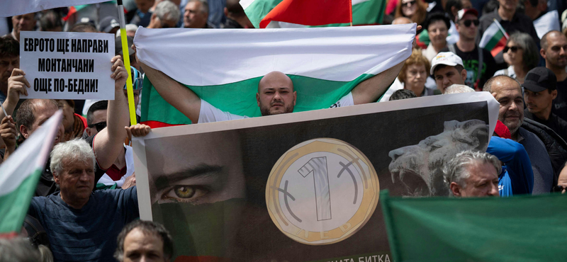 Megvan az engedély: Bulgária jövőre bevezetheti az eurót