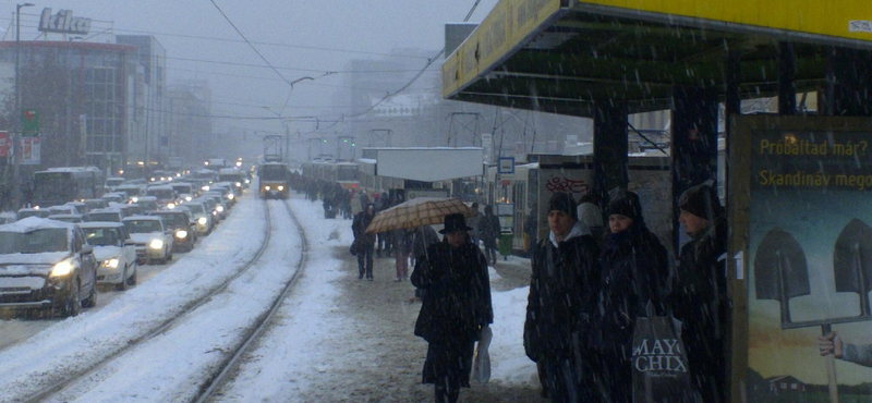 Olvasóink is megszenvednek a hóval - fotó, videó