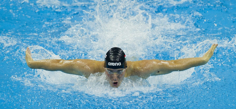 Biczó Bence döntős 200 m pillangón