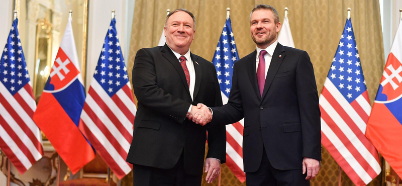 Sem a civilek, sem a Huawei nem került elő Pompeo pozsonyi látogatásán