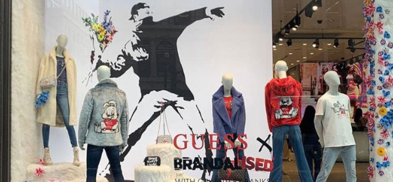 Banksy szerint a Guess lenyúlta az alkotásait, ezért ő is lopásra biztatott