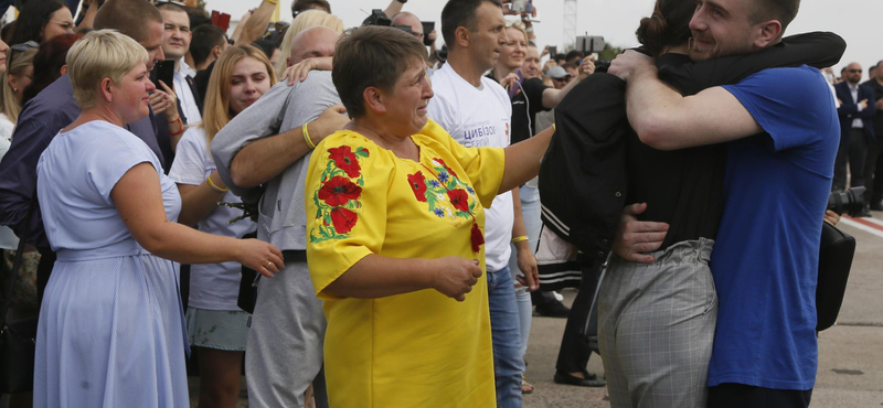 Tengerészek, főszerkesztő és rendező is szabadult az orosz-ukrán fogolycserében