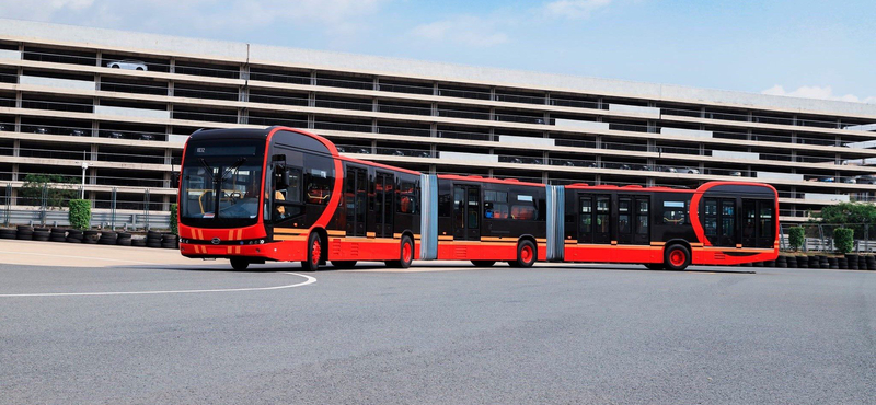 Egy háztömböt végigérne nálunk a világ leghosszabb, kétcsuklós elektromos busza