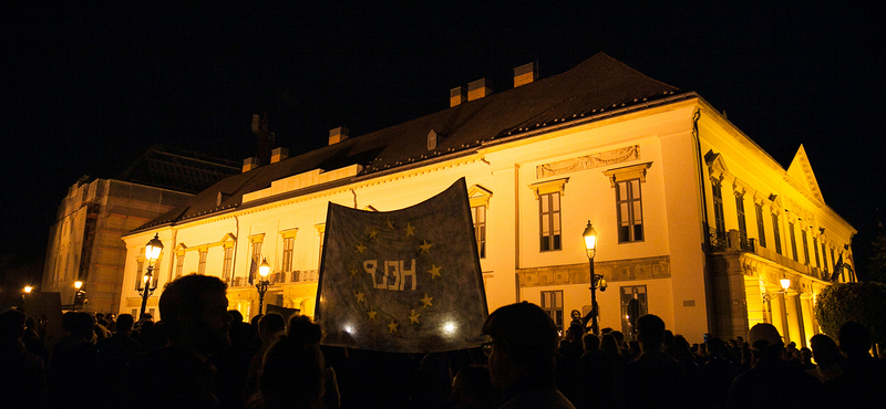 Gulyás Mártont még mindig fogva tartják, mára újabb tüntetést szerveznek