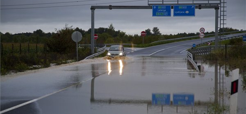 Kitelepítések, útelöntések - Nyugaton a víz az úr