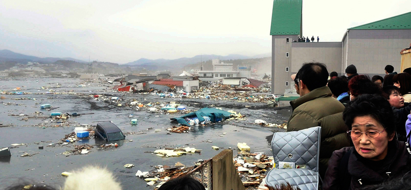 Videó: égő sártenger árasztja el a házakat Japánban