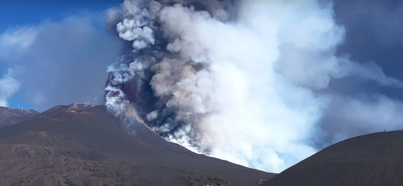 Elképesztő drónfelvétel készült az Etna kitöréséről