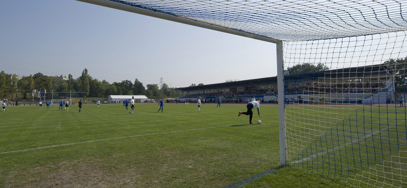 Eltűnik a süllyesztőben a nagy múltú tatabányai fociklub?