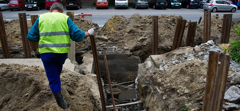 Újabb zsíros falatért tepernek a kínos OLAF-ügy szereplői