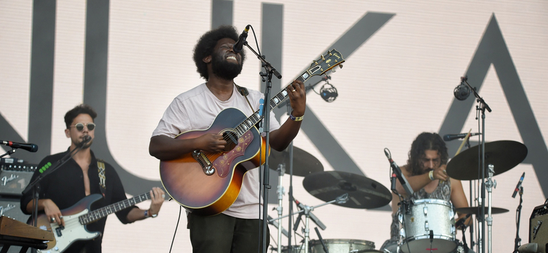 Sehol egy félrecsúszott, bizonytalan, hamis hang: Michael Kiwanuka a Szigeten