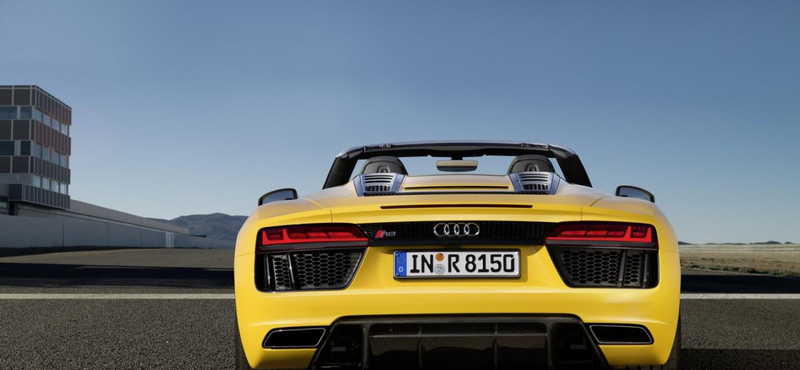 Megszabadult a tetejétől az Audi R8