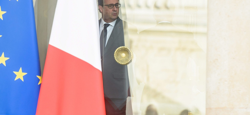 Hollande: "Új háborút folytatunk"