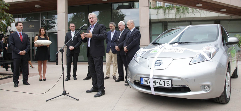 Itt az első elektromos autó Budapest szolgálatában