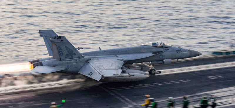 Néhány napon belül a második amerikai F/A-18-as harci repülőgép zuhant a tengerbe