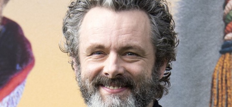 A saját pénzéből fizette ki a szomszédai tartozását Michael Sheen 