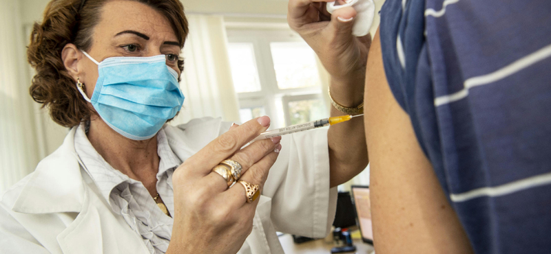 Már kérhető a Moderna új Covid-vakcinája a Semmelweis Egyetem oltópontjain