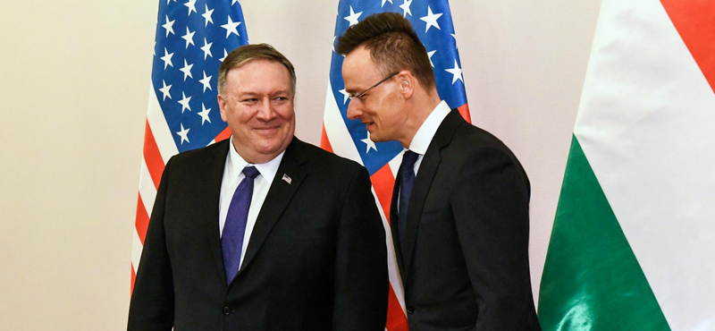 Pompeo: Nem engedhetjük meg, hogy Putyin éket verjen közénk