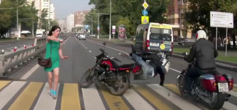 Balesetet ilyen higgadtan még nem reagáltak le – videó