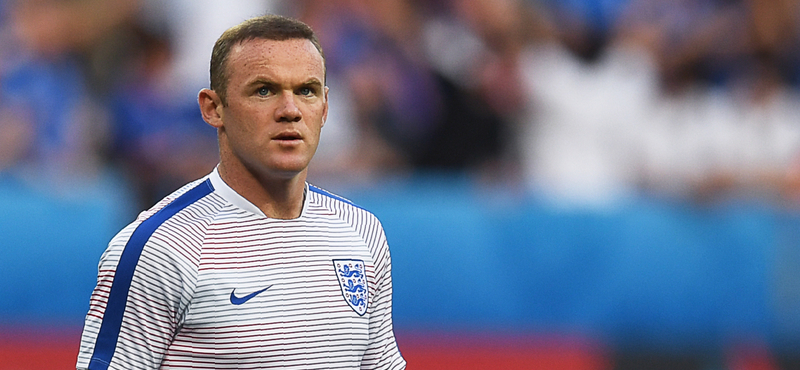 Félpályás gólt lőtt Wayne Rooney – videó