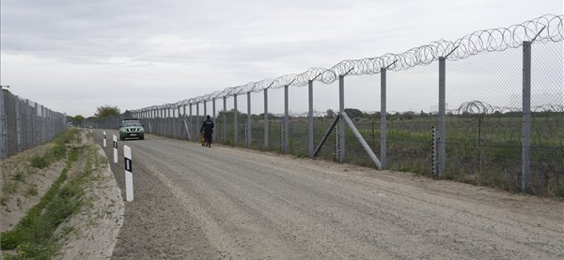 Elnémult végre az okoskerítés Röszkénél