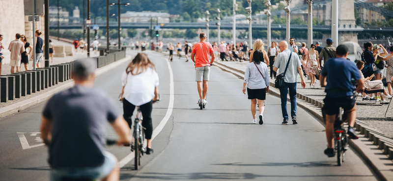 Idén is nyitják a rakpartokat a korzózók előtt, és több szakaszt fel is újítanak