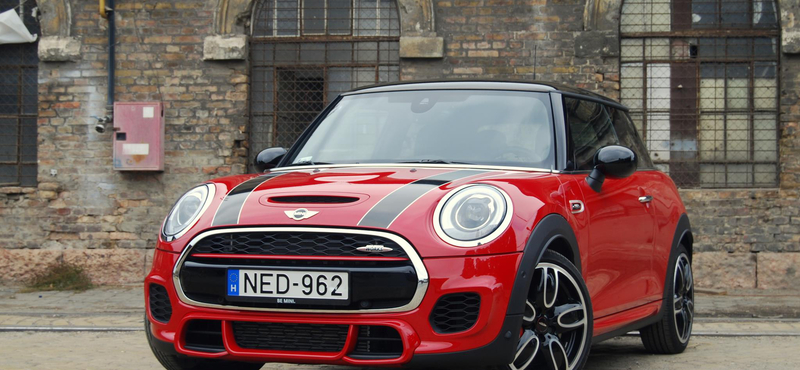 Mini John Cooper Works-teszt: csak dobálnád bele a zsetont, mint a dodzsembe