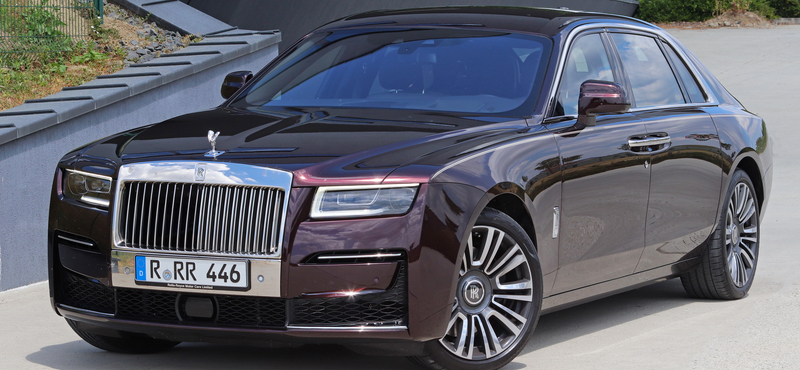 174 millió forintért csillaghullás akár nappal is: teszten az új Rolls-Royce Ghost