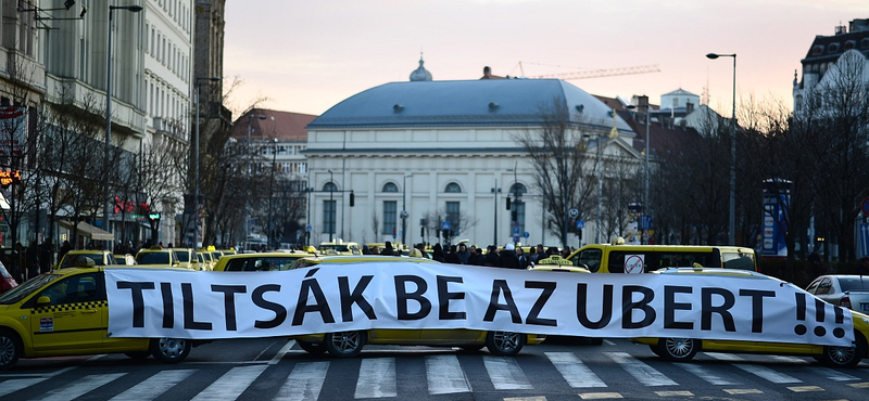 Üzentek az EP-ből a magyar taxisoknak: "ne csinálják"