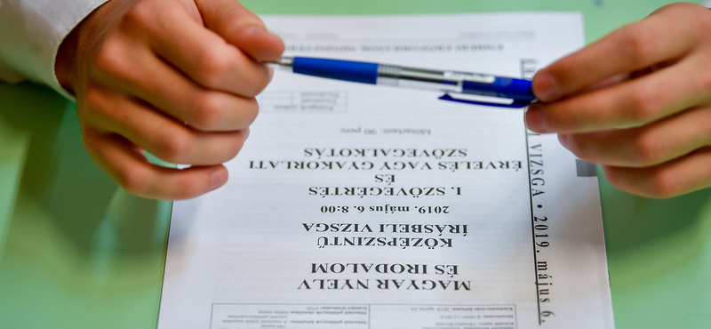 Érettségi botrány Békéscsabán: az utolsó pillanatban tudták meg, hogy hétfőn mégsem vizsgázhatnak
