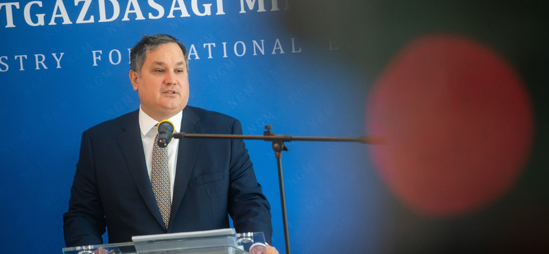 „Aki a hibás, az fog fizetni” – Nagy Márton azt javasolja Orbán Viktornak, avatkozzon bele az üzemanyagárakba