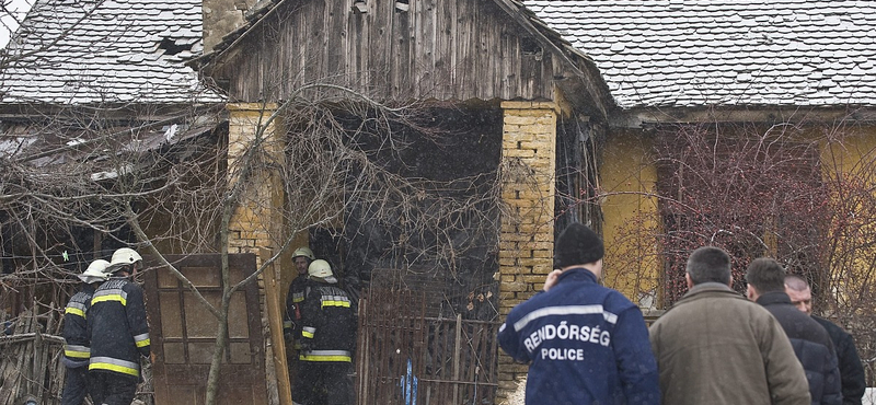 Bennégett egy idős nő egy kecskeméti családi házban