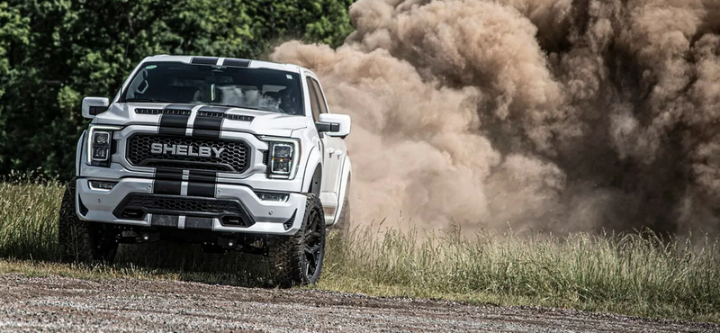811 lóerős monstrummal ünneplik Carroll Shelby születésének 100. évfordulóját